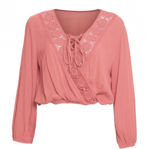 Tops - Wild Heart deep v detail top in pink